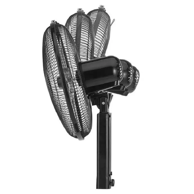 پنکه ایستاده بلک اند دکر مدل FS1620R-B5 محصولی حرفه‌ای و کارآمد برای خنک‌سازی فضای داخلی منزل یا محل کار است. این پنکه با طراحی زیبا و عملکرد قدرتمند، هوایی تازه و خنک را به صورت یکنواخت در محیط پخش می‌کند. موتور قدرتمند این مدل، عملکرد کم‌صدا و مصرف بهینه انرژی را به همراه دارد. پنکه FS1620R-B5 دارای چند سرعت قابل تنظیم بوده که به کاربر امکان می‌دهد شدت جریان هوا را با توجه به نیاز خود تنظیم کند. همچنین قابلیت تنظیم ارتفاع و چرخش افقی 90 درجه، پوشش گسترده‌تری از فضا را فراهم می‌آورد. پایه مقاوم و طراحی جمع‌وجور دستگاه باعث شده تا استفاده و جابجایی آن بسیار ساده باشد. این پنکه دارای صفحه کنترل دیجیتال و کنترل از راه دور است که کاربری آسان و راحت را تضمین می‌کند. قابلیت تایمر خاموشی نیز به صرفه‌جویی در مصرف انرژی کمک می‌کند. معرفی برند بلک اند دکر بلک اند دکر (Black+Decker) یکی از برندهای معتبر و باسابقه آمریکایی است که از سال ۱۹۱۰ فعالیت خود را آغاز کرده و به تولید ابزارهای برقی و لوازم خانگی با کیفیت بالا و طراحی نوآورانه شهرت دارد. این برند با تعهد به دوام، عملکرد عالی و خدمات پس از فروش قوی، به انتخابی مطمئن برای مصرف‌کنندگان در سراسر جهان تبدیل شده است. تمامی محصولات بلک اند دکر در فروشگاه اینترنتی دکویار با ضمانت اصالت و سلامت فیزیکی کالا عرضه می‌شوند. این مدل نیز با ۱۸ ماه گارانتی آریا کیش و ارسال سریع در اختیار شما قرار می‌گیرد. در دکویار همیشه سعی بر این بوده تا فاصله بین مصرف‌کننده و تولیدکننده به حداقل برسد. شما با اولین خرید از فروشگاه اینترنتی دکویار، به‌صورت خودکار عضو باشگاه مشتریان شده و همراه با محصول خود کارت تخفیف ویژه‌ای دریافت می‌کنید که می‌توانید برای خریدهای بعدی یا هدیه به عزیزان‌تان استفاده کنید. با تشکر از اعتماد و حسن انتخاب شما به فروشگاه اینترنتی دکویار